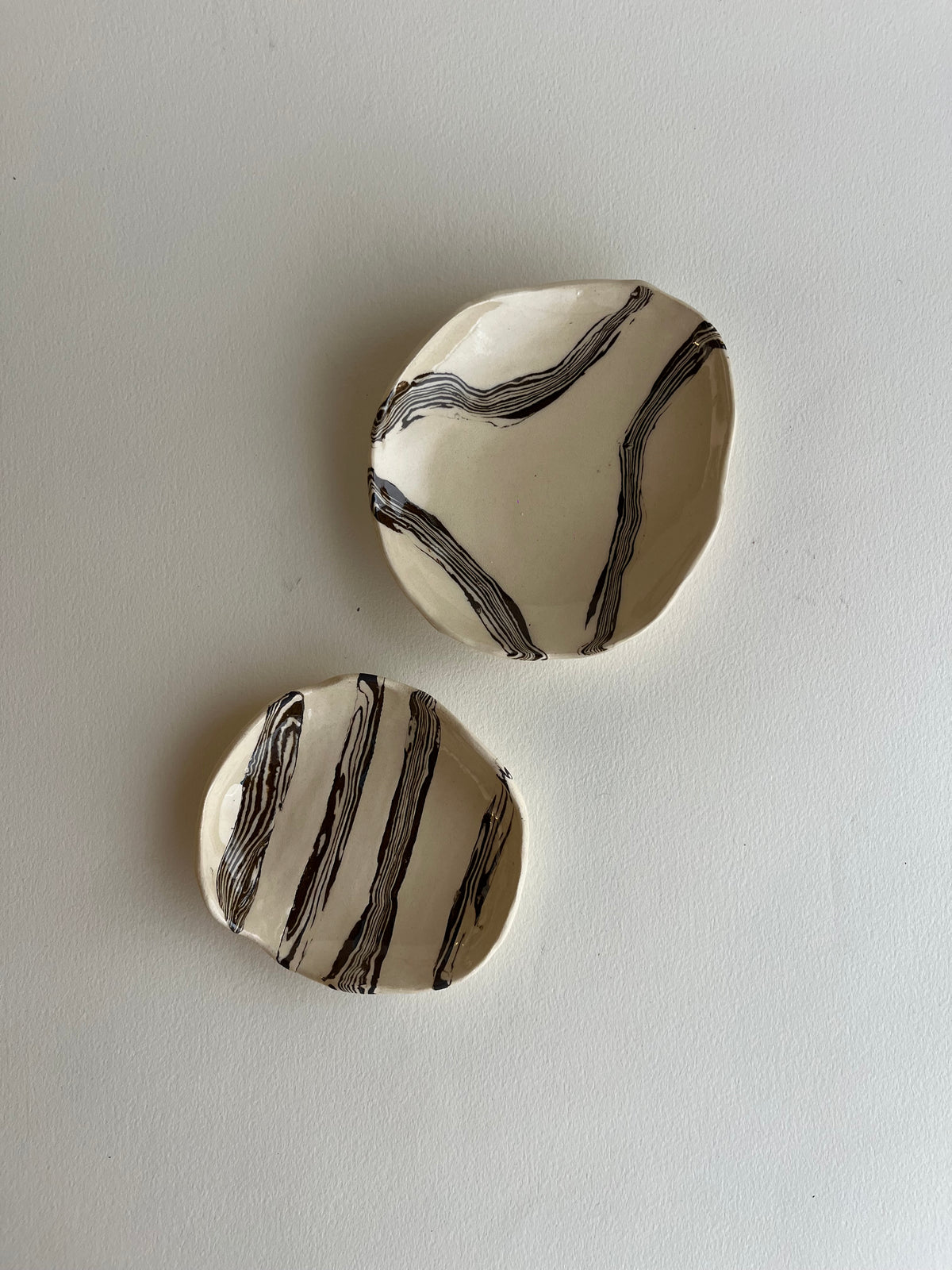 Sand dishes and plates
