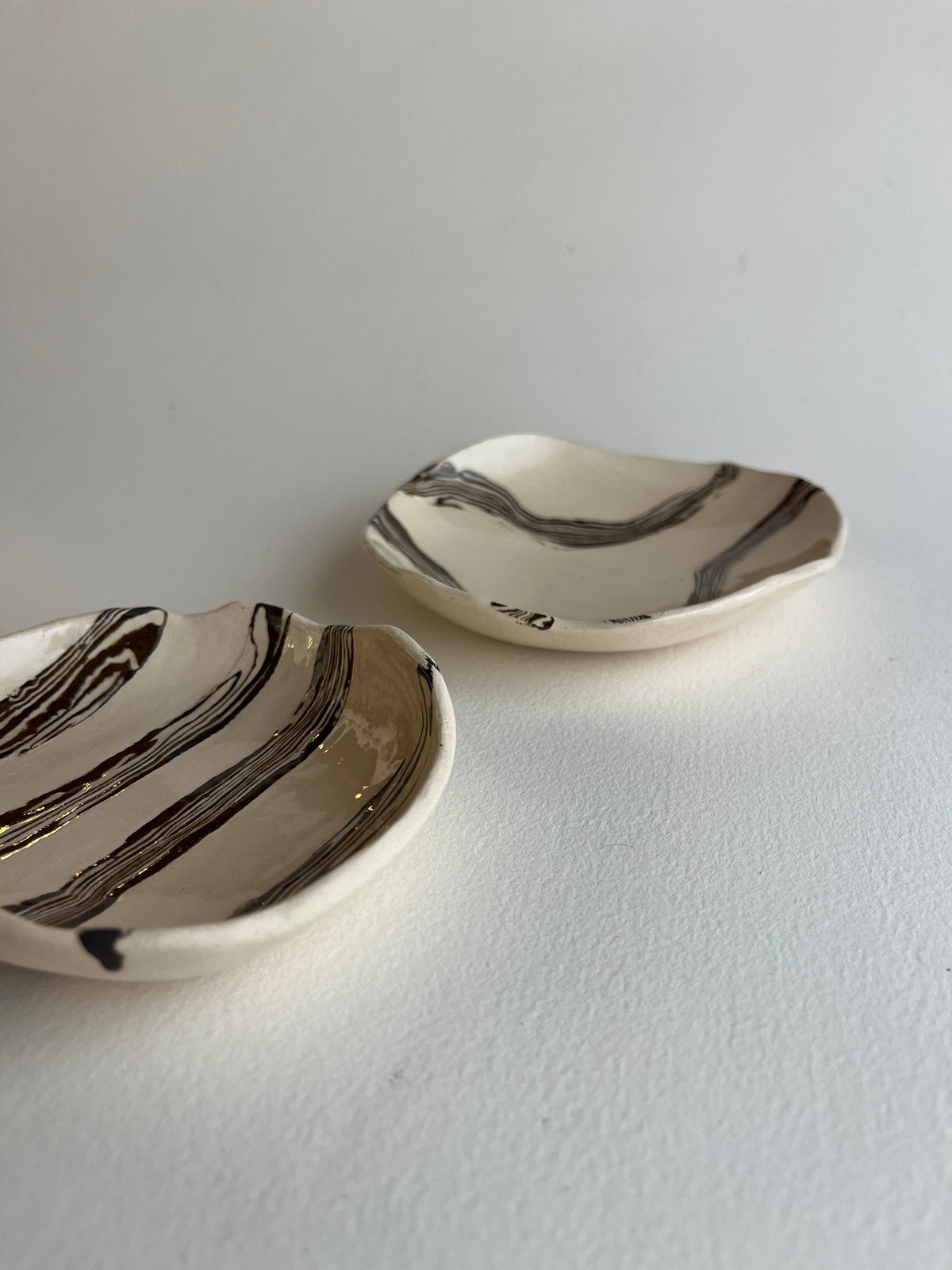 Sand dishes and plates