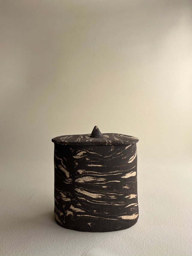 Vessel with lid
