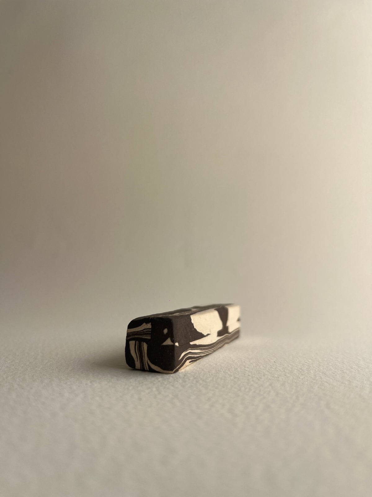 Paper weight