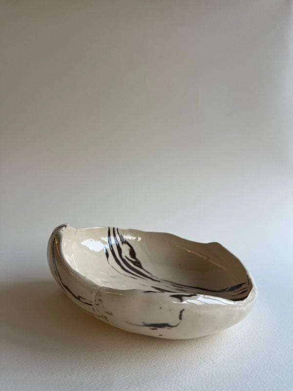 Large serving bowl