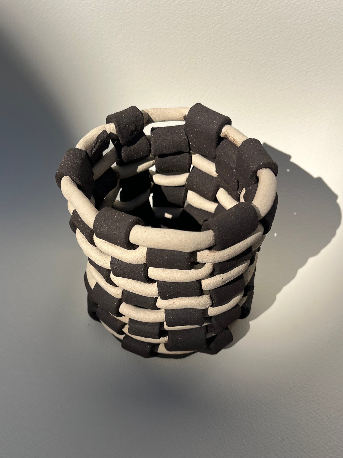 WR_01 — Weaved Jar