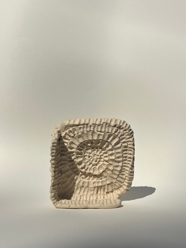 BKND.01 — Bookend Seashell Swirl